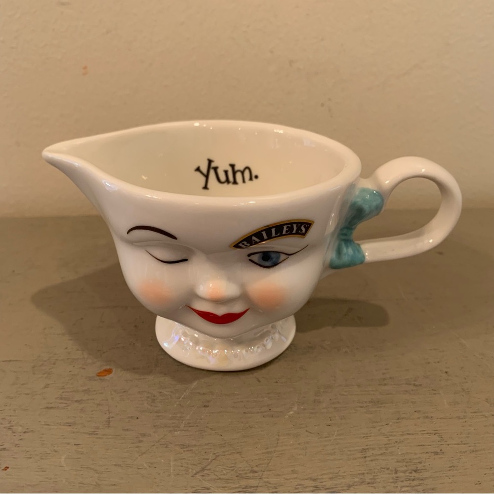 VTG 1996 Baileys Limited Edition Winking Eye Creamer